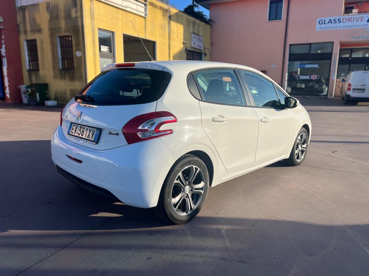 Peugeot 208 1.4 HDi 68 CV 5 porte Active