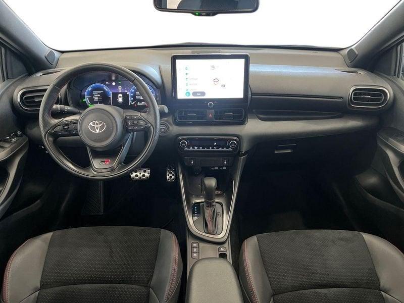 Toyota Yaris Yaris 1.5h 130 GR Sport