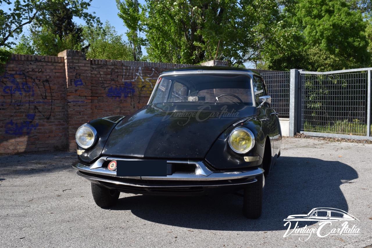 Citroen DS Prefecture