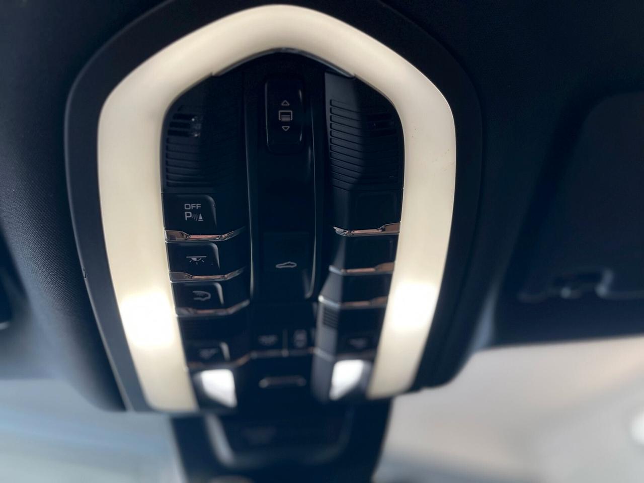 Porsche Macan 3.0 258 CV PDK Tetto Sound 2017