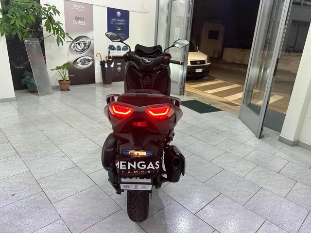 YAMAHA X-MAX 300 Tech
