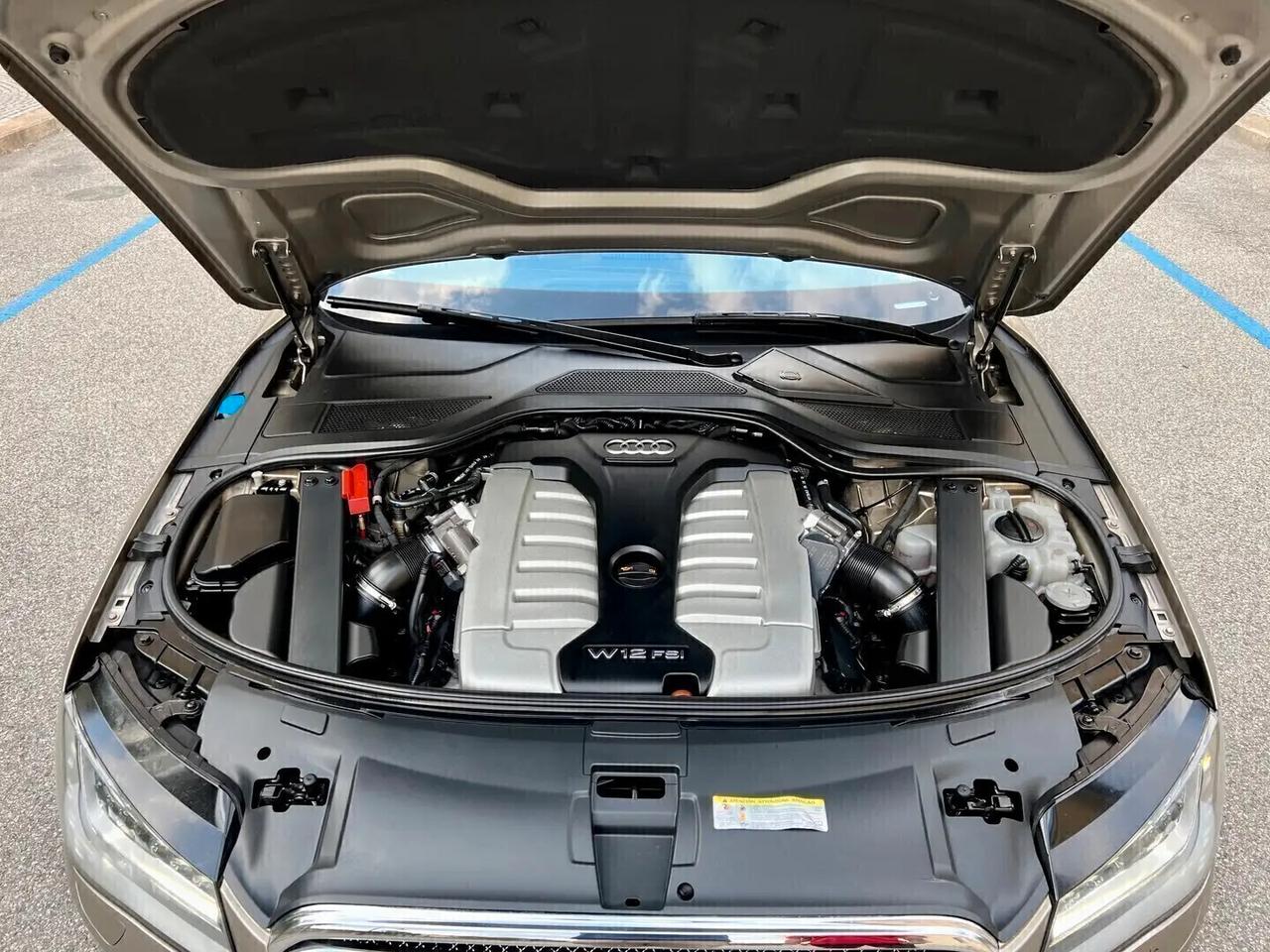 Audi A8 Lunga 6.3 W12 FSI 500cv Tiptornic8 Quattro
