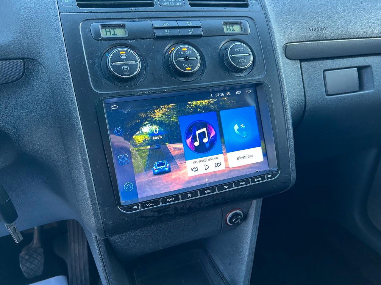 Volkswagen Touran 2.0 16V 140cv TDI Highline