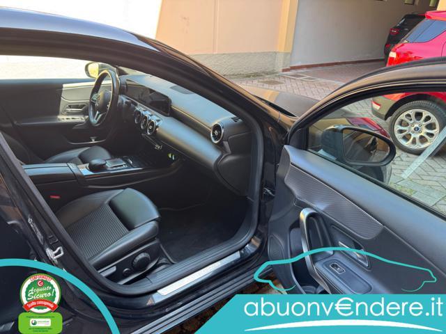 MERCEDES-BENZ A 200 d Automatic Premium