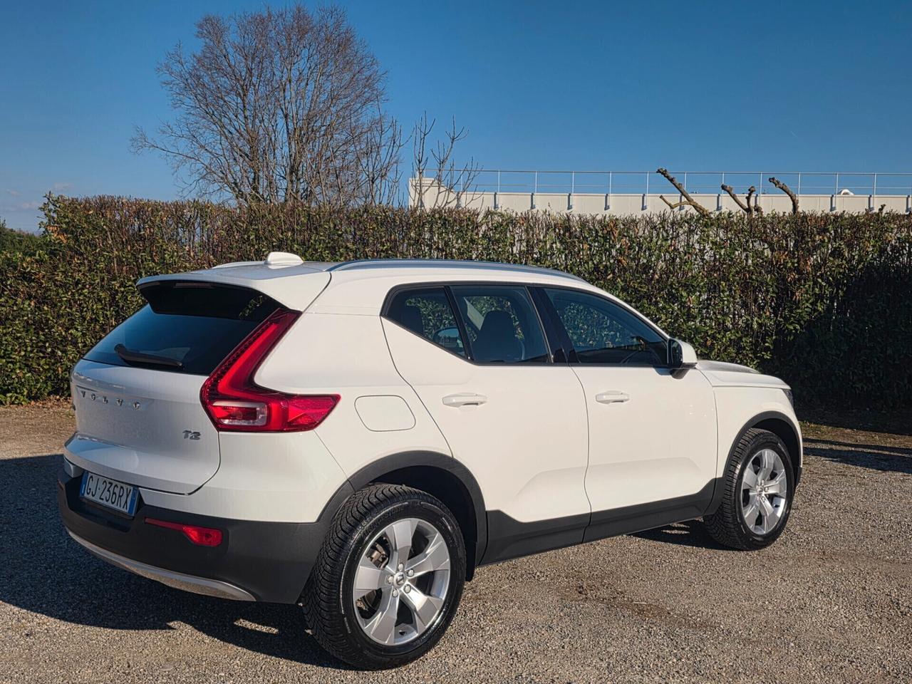 Volvo XC40 T2 Business FINANZIABILE