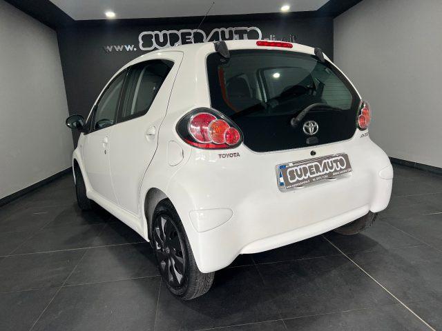 TOYOTA Aygo 1.0 12V VVT-i 5 porte Active Connect