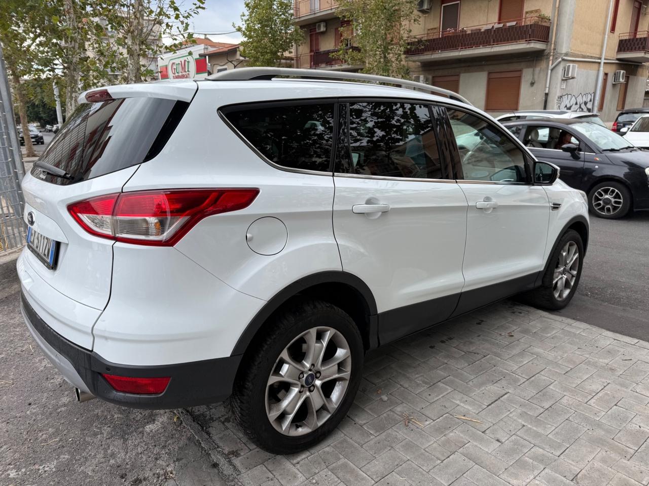 Ford Kuga 2.0 TDCI 163 CV 4WD Powershift Titanium