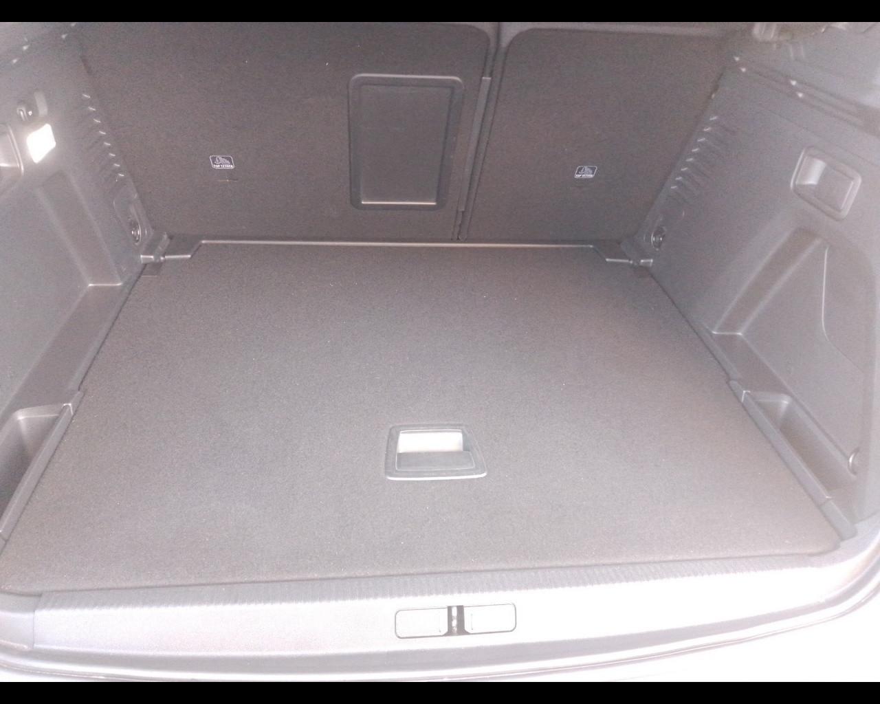 PEUGEOT 3008 2ª serie - 3008 BlueHDi 130 S&S GT Line