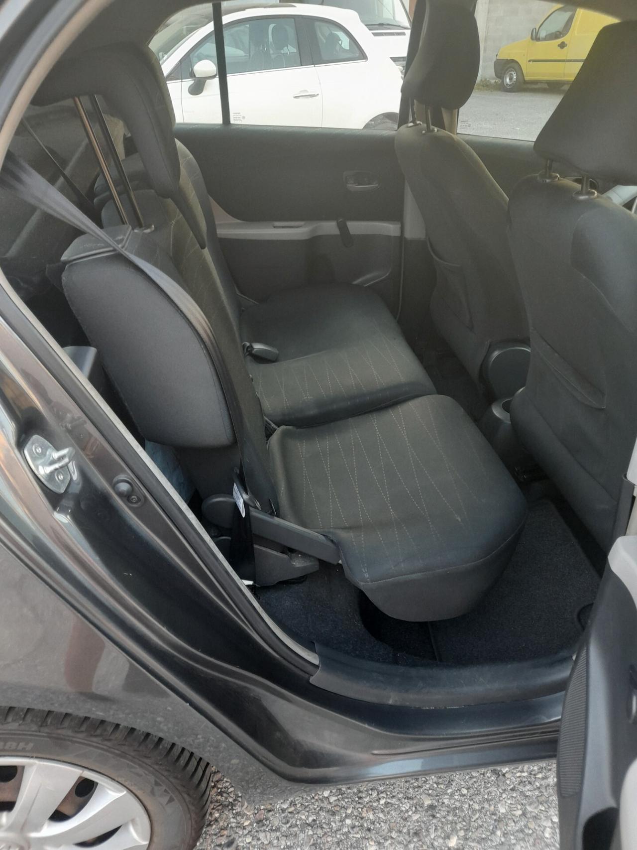 Toyota Yaris 1.3 5 porte