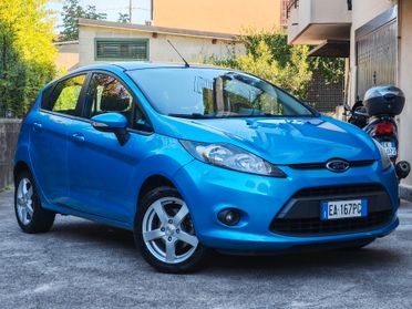 Ford Fiesta 1.4 GPL 97cv 129.000km / Neopatentati