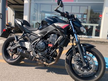 Kawasaki Z 650 sport + scarico completo e accessori