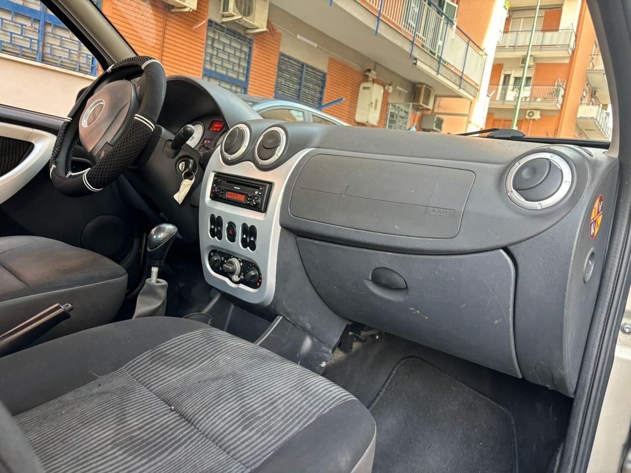 Dacia Sandero 1.4 8V GPL LAURETE (VALIDITA' GPL LUGLIO 2030)