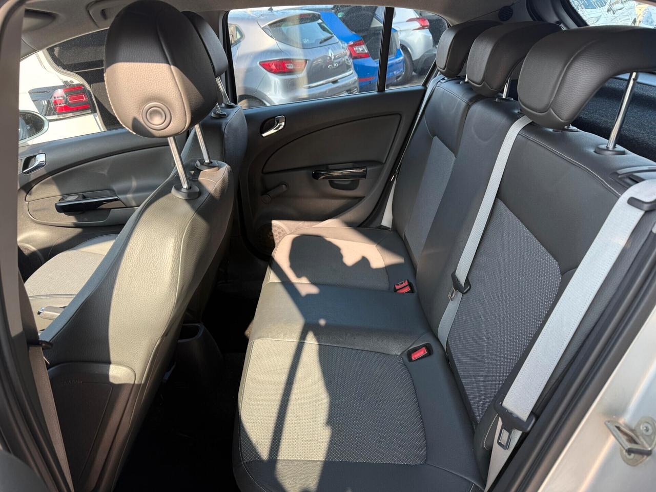 Opel Corsa 1.2 benzina Neopatentati