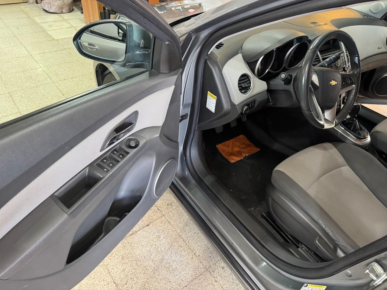 Chevrolet Cruze 1.6 cc. GPL Berlina LS OK NEOPATEN