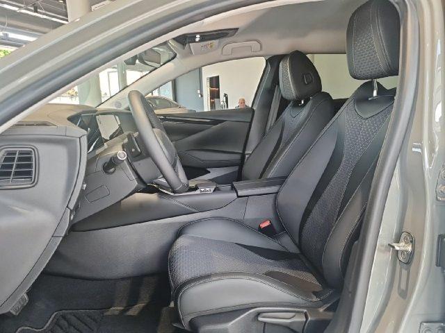 DS AUTOMOBILES DS 4 MY24 1200 BZ 130CV AUT BASTILLE BUSINESS
