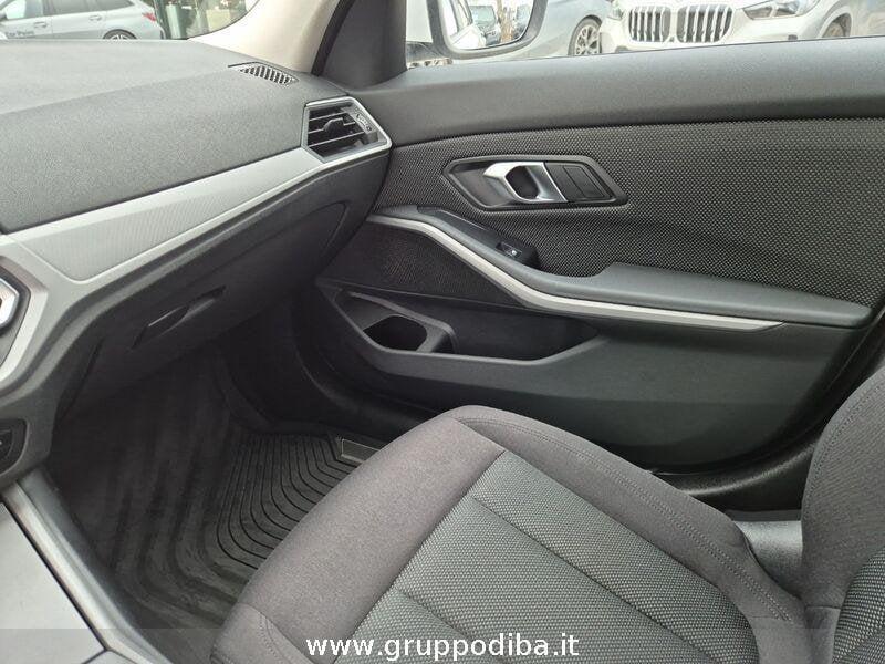 BMW Serie 3 G21 2019 Touring Diese 318d Touring Business Advantage auto