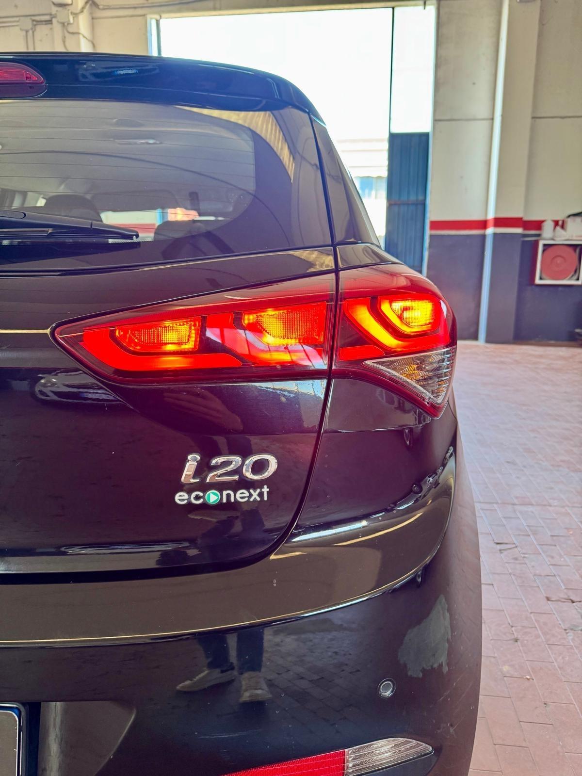 Hyundai i20 1.2 MPI MT GPL Connectline