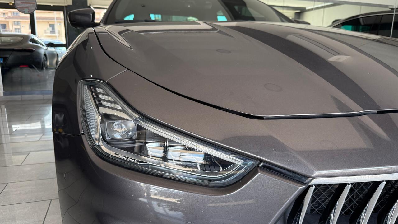 Maserati Ghibli V6 Diesel Gransport TETTO