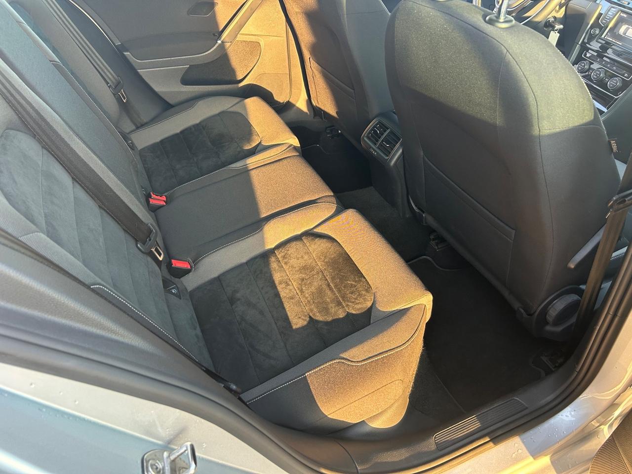 Volkswagen Golf 1.6 TDI 110 CV 5p. Highline BlueMotion Technology