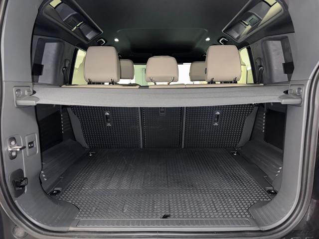 LAND ROVER Defender 110 3.0D I6 200CV Auto X-Dynamic HSE+IVA