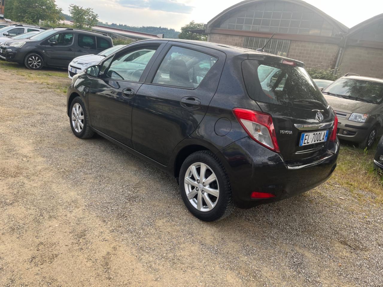 Toyota Yaris 1.0 5 porte Lounge 2012