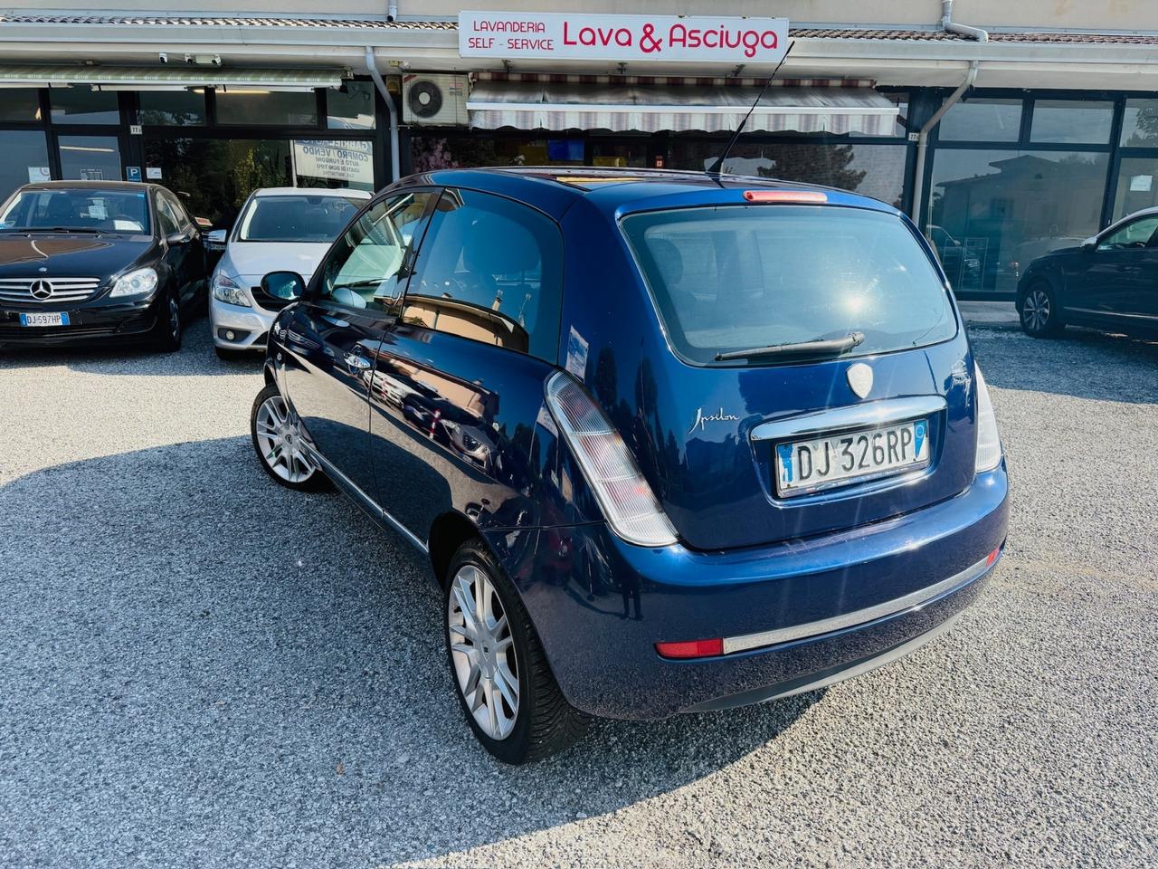 Lancia Ypsilon 1.3 MJT 90 CV Oro Giallo