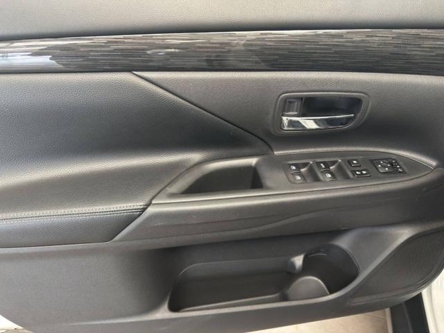 MITSUBISHI Lancer Instyle