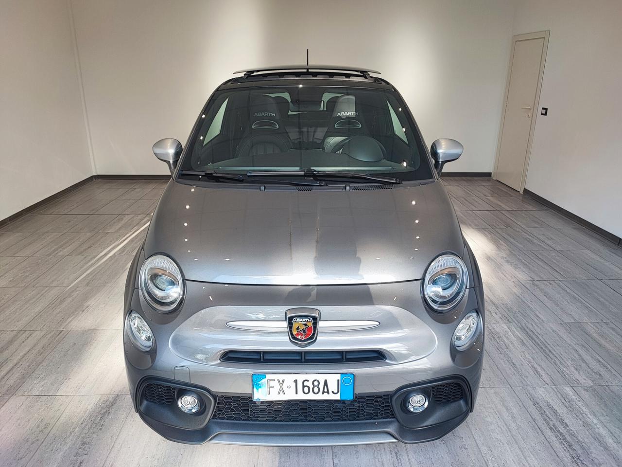 Abarth 595 1.4 Turbo T-Jet Turismo FULL OPTIONAL