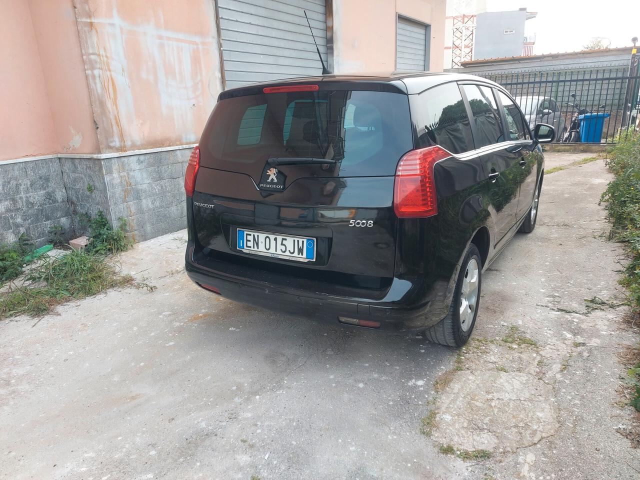 Peugeot 5008 1.6 HDi 110cv ottimo stato