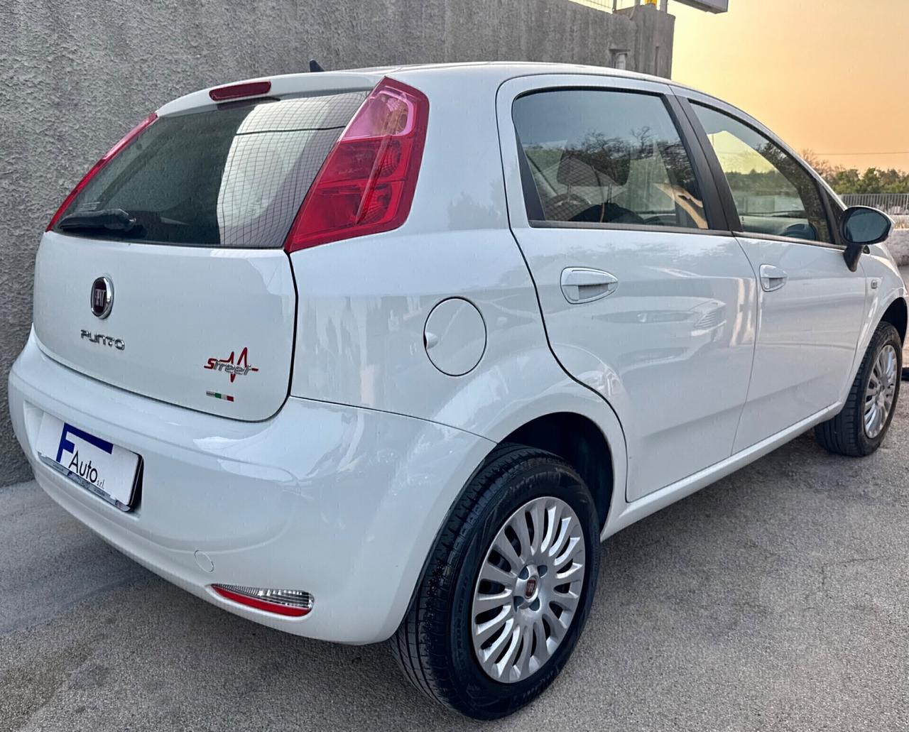 Fiat Punto 1.4 8V 5 porte Natural Power Lounge,CLIMA,Radio,Ecc.