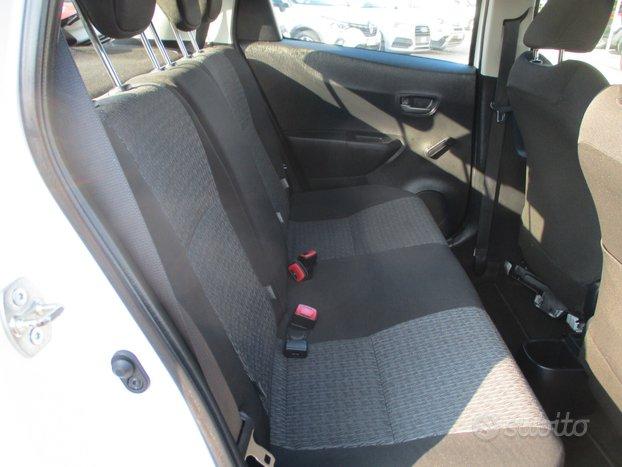Toyota Yaris 1.0 136000 KM