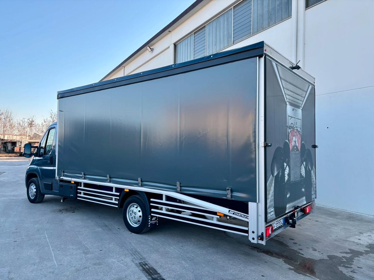 Allestimento trasporto auto coperto carroattrezzi