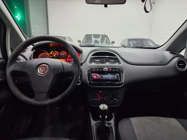 Fiat Punto Punto III 2012 5p 1.2 Lounge E6