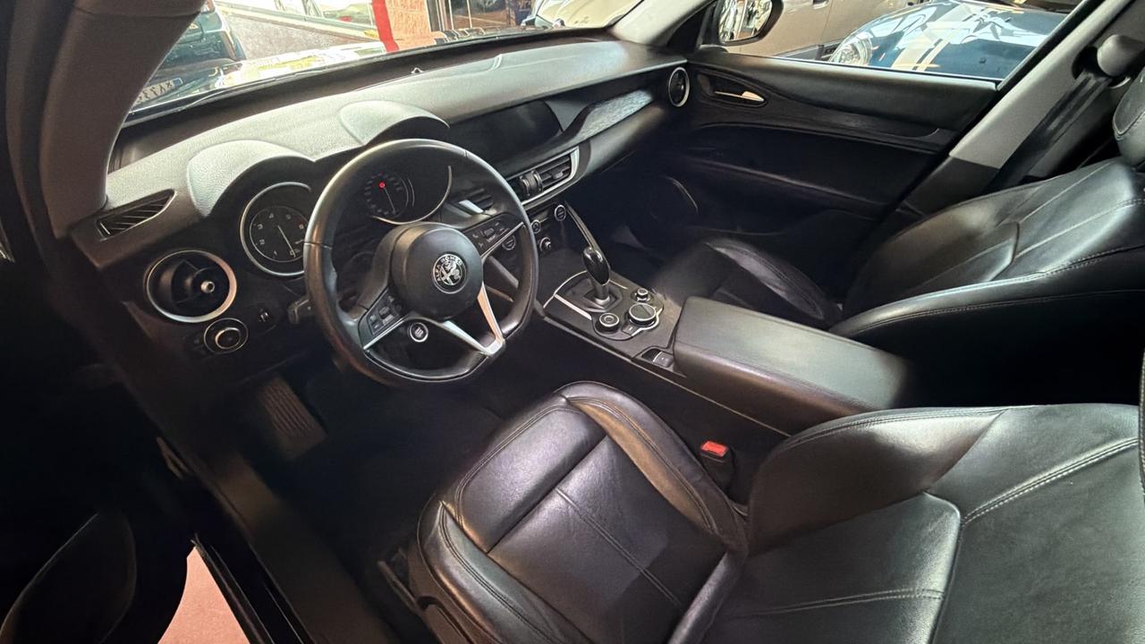 Alfa Romeo Stelvio 2.2 Turbodiesel 190 CV AT8 Q4 Sport-Tech