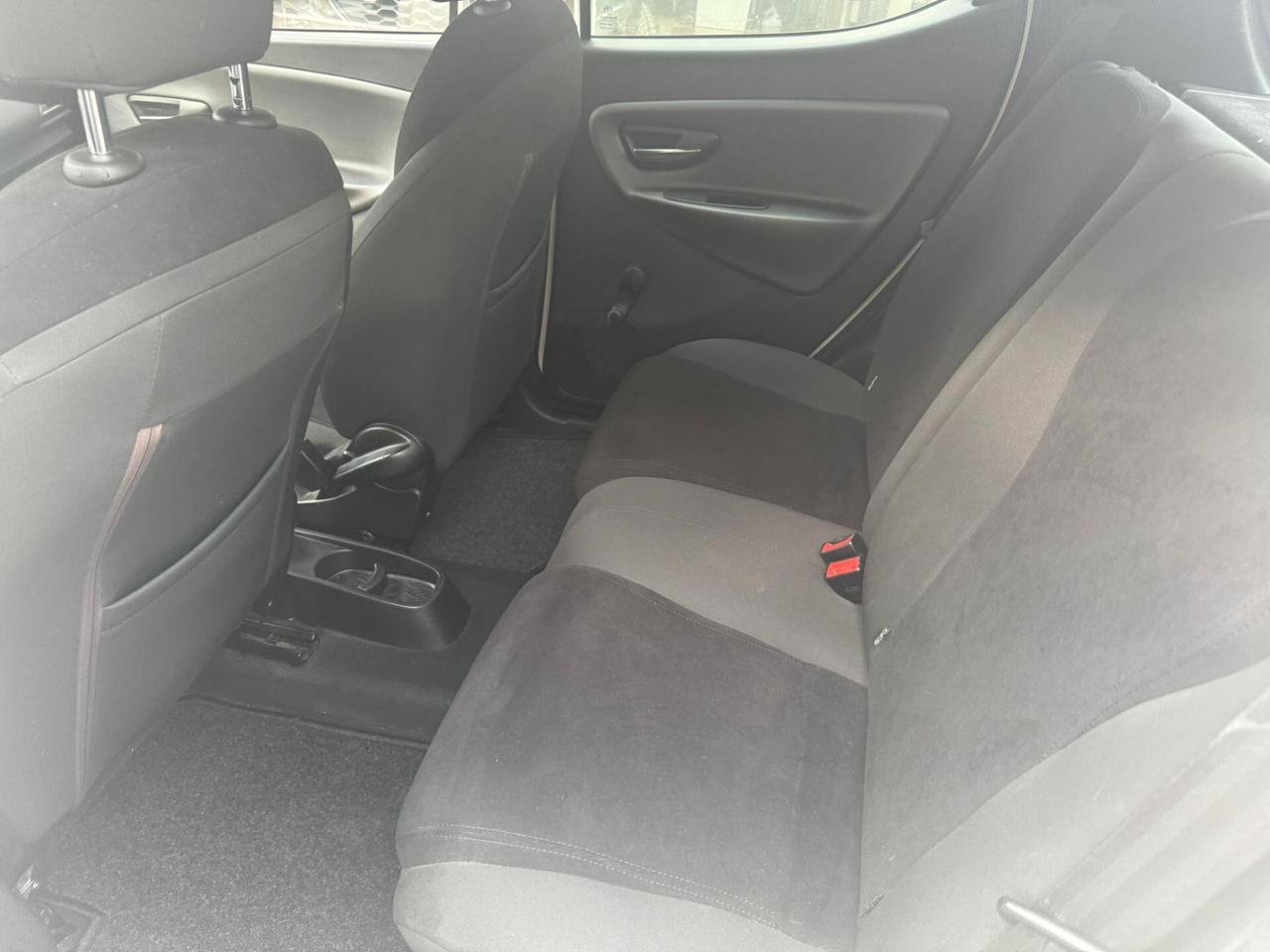 Lancia Ypsilon 1.3 MJT 16V 95 CV 5 porte S&S Silver