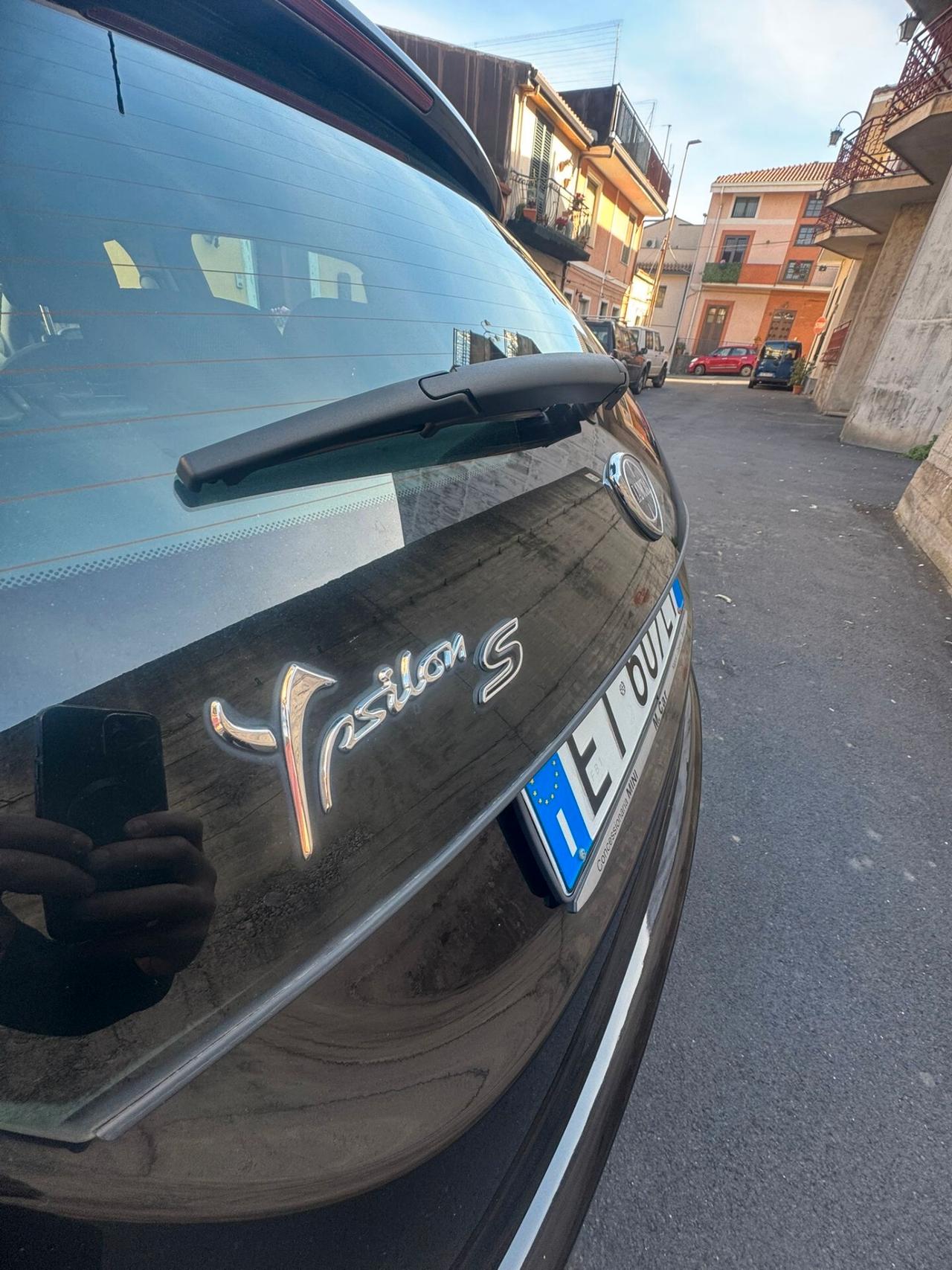 Lancia Ypsilon 1.3 MJT 16V 95 CV 5 porte S&S S Momodesign