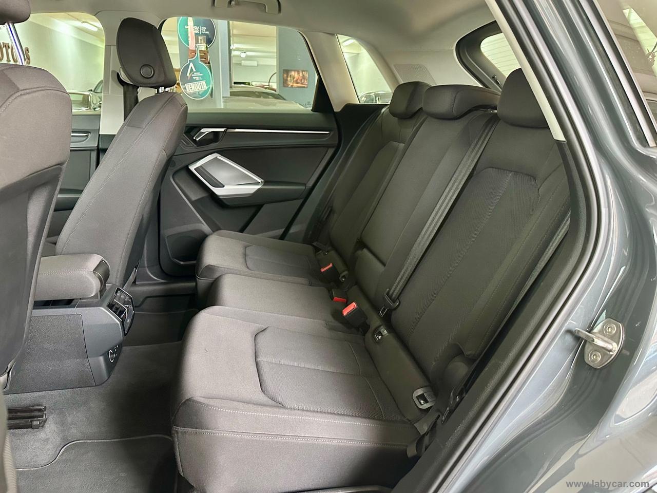 AUDI Q3 35 TDI S tronic Business Advanced