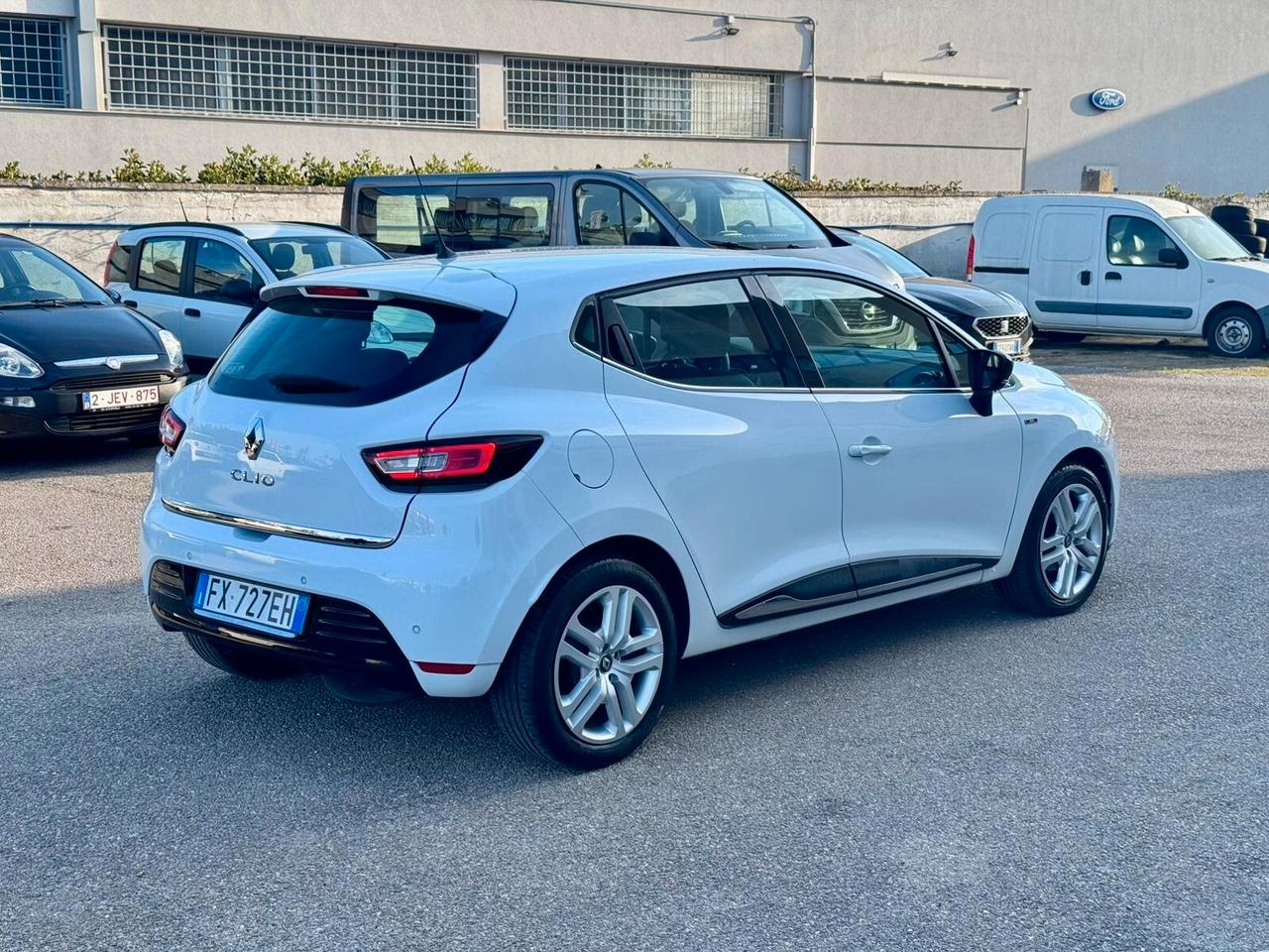 Renault Clio dCi 8V 75 CV 5 porte Moschino Life