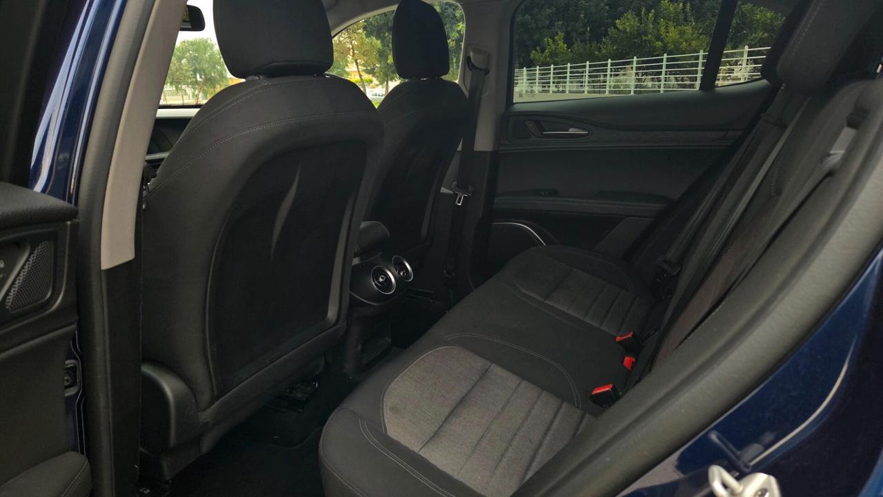 Alfa Romeo Stelvio 2.2 Turbodiesel 190 CV AT8 Q4 Business