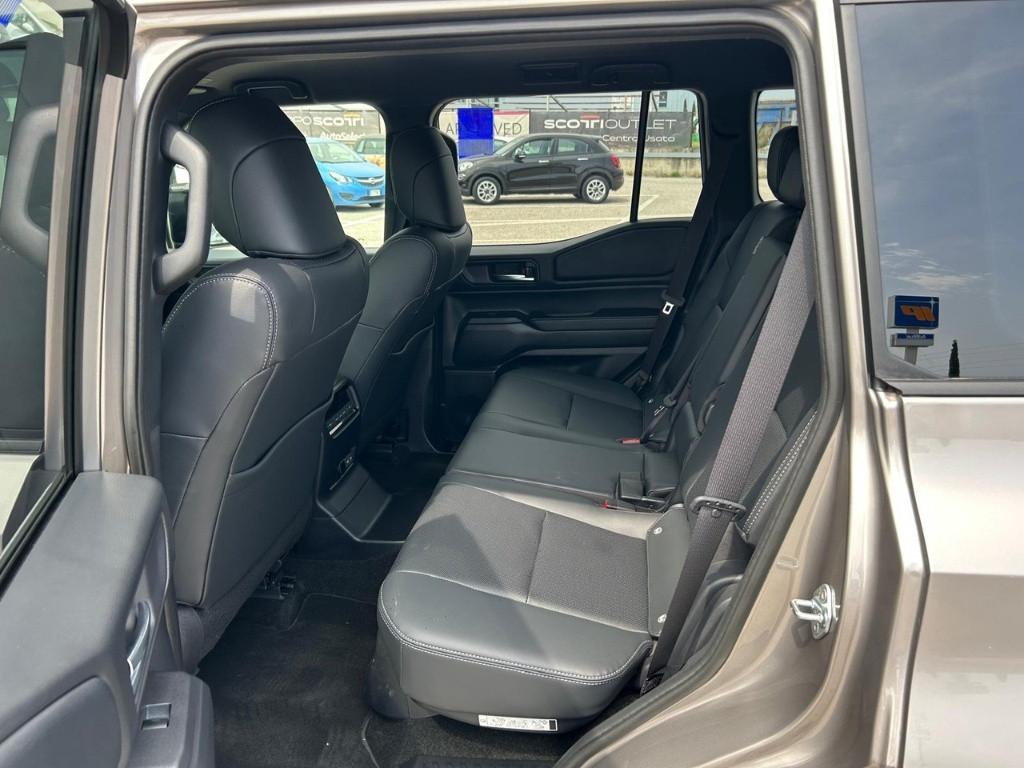 TOYOTA LAND CRUISER 250 2.8D (205 cv) AT8 ADVENTURE NG24