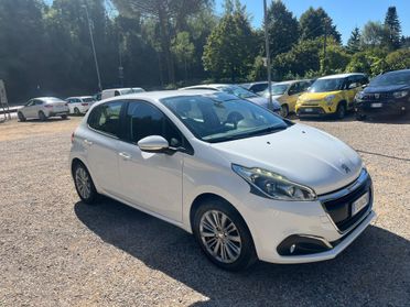 Peugeot 208 PureTech 82 5p. Allure