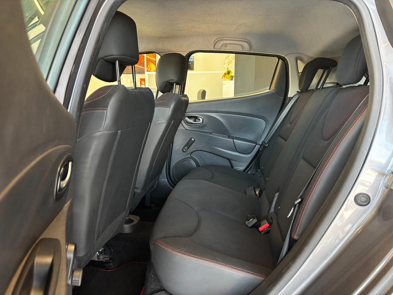 Renault Clio 1.2 73CV 5 porte Zen