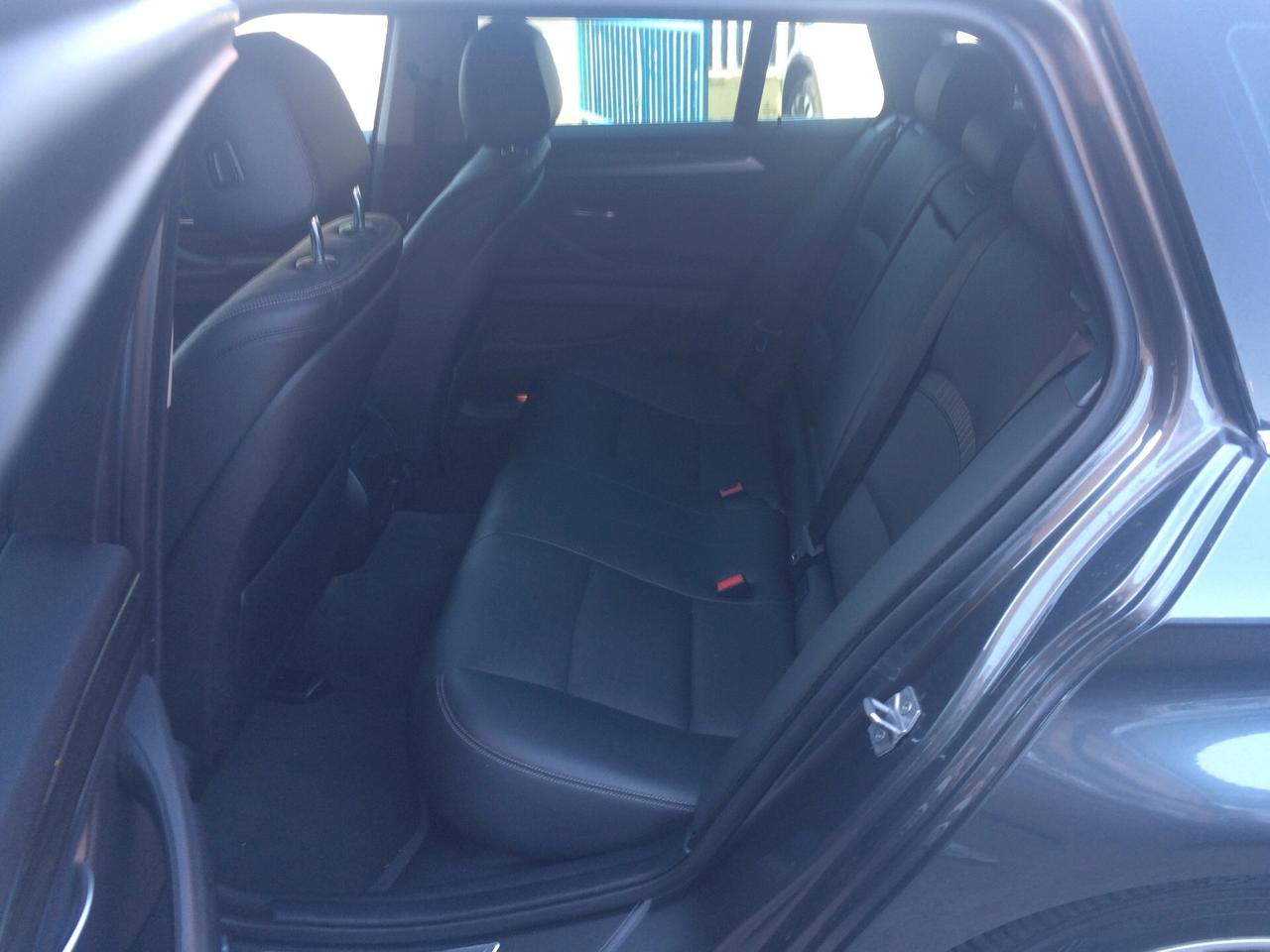 2016 Bmw 520d xDrive Luxury tagliandata con garanzia 12 mesi cambio e motore !!