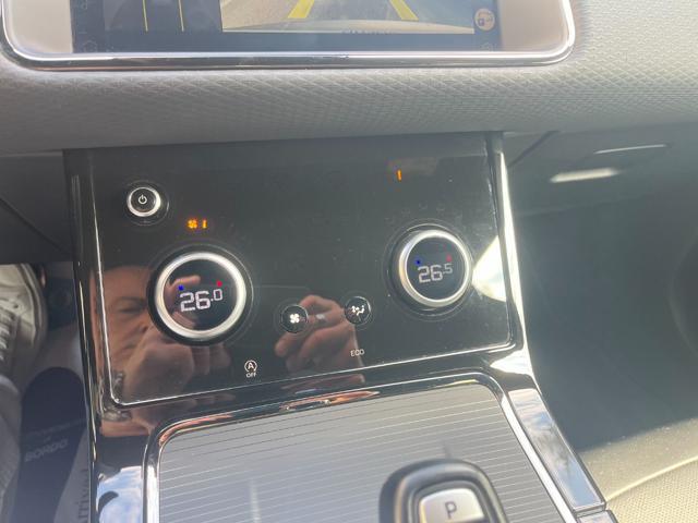 LAND ROVER Range Rover Evoque 1.5 I3 160 CV Auto R-Dynamic SE Benzina/hibrid