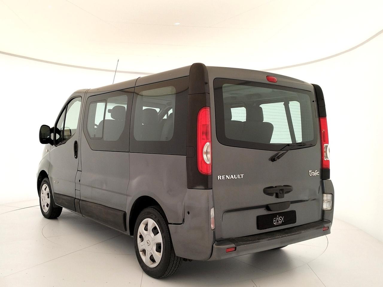 Renault Trafic 2.0 dCi 115cv Passenger - 9 POSTI