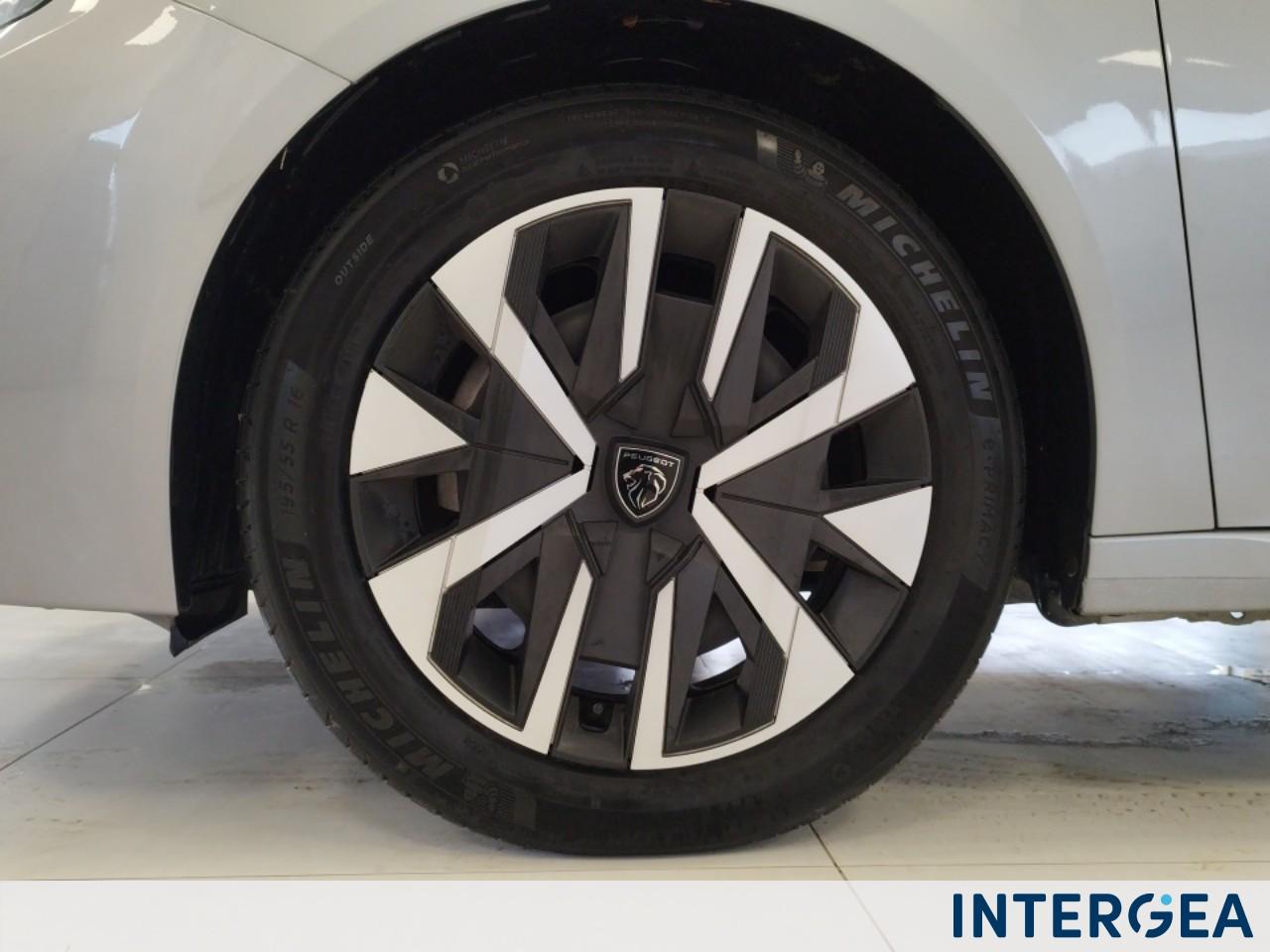 PEUGEOT 208 1.2 puretech Active s&s 100cv