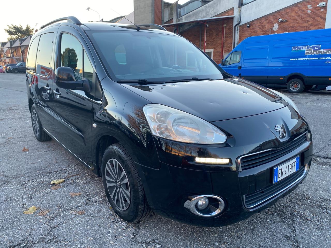 Peugeot Partner Tepee 1.6 HDi 92CV Outdoor