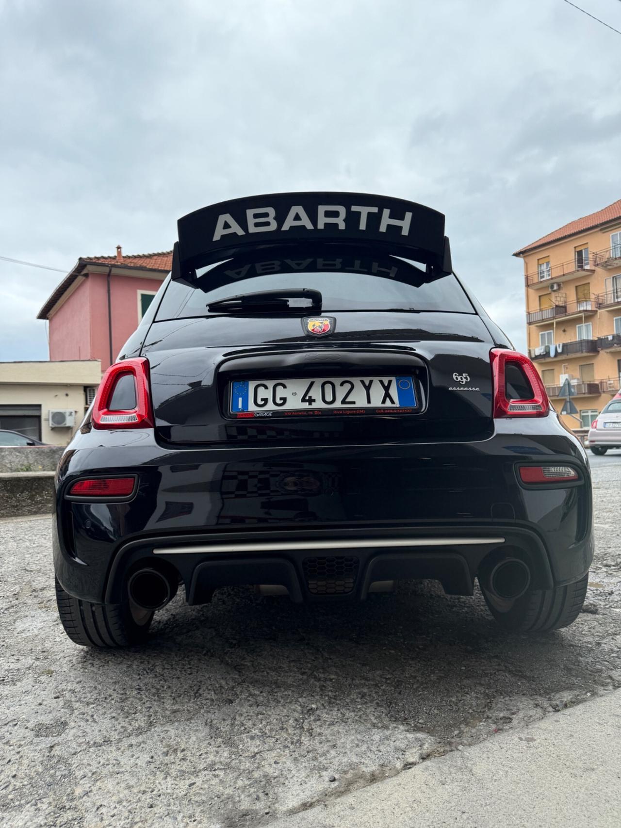 Abarth 695 1.4 Turbo T-Jet 180 CV. ESSEESSE