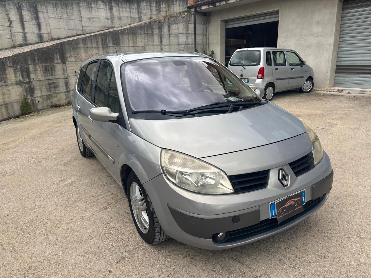 Renault Scenic Scénic 1.9 dCi 7 POSTI Luxe Dynamique