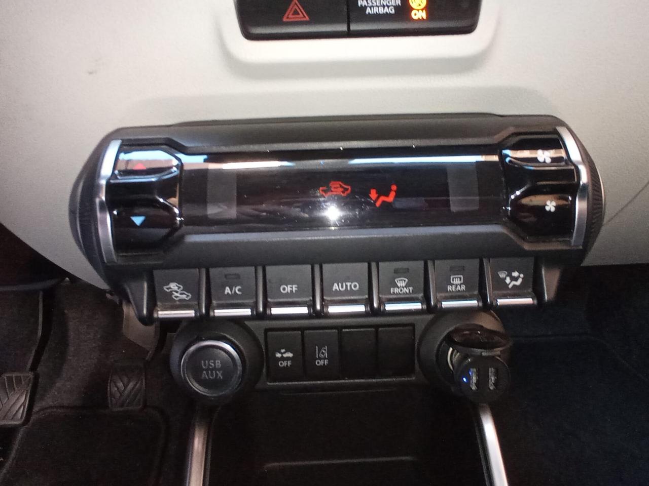 Suzuki Ignis 1.2 Hybrid Top